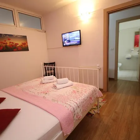 Flowers Apartment